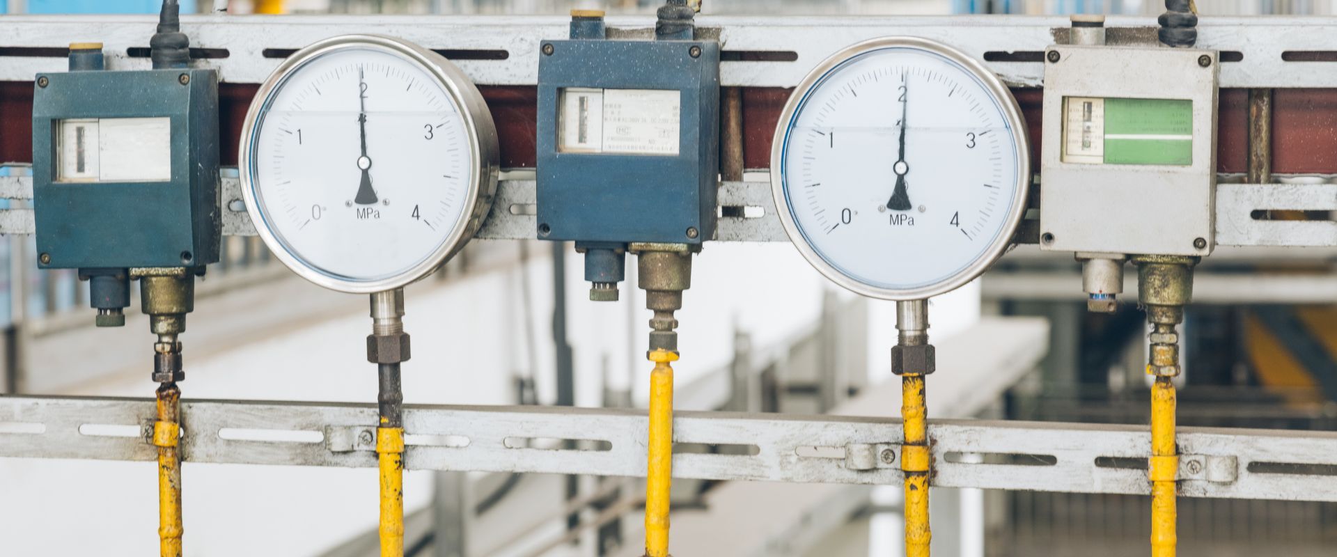 Guía Selección de controladores de temperatura para procesos críticos